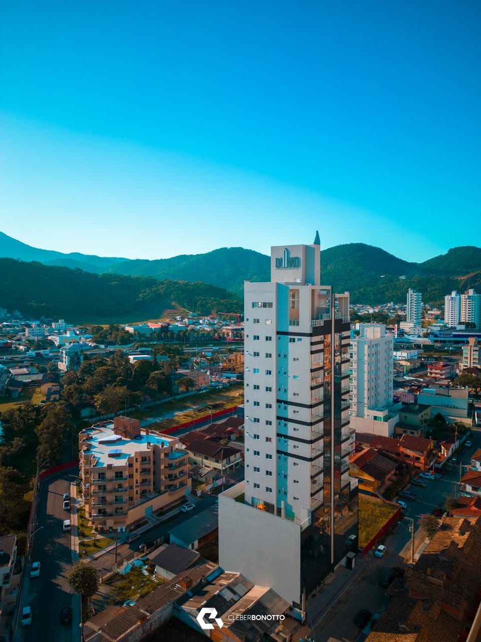3 suites + sea view - Le Premier Apartment in Itapema