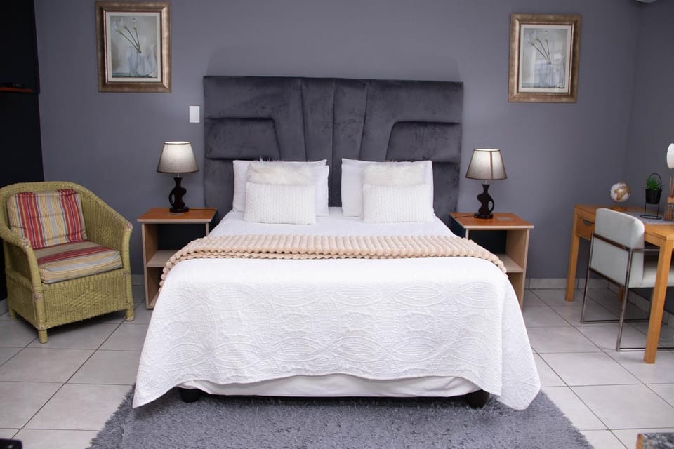 Bachelor suite in Rustenburg Apartment in Gauteng