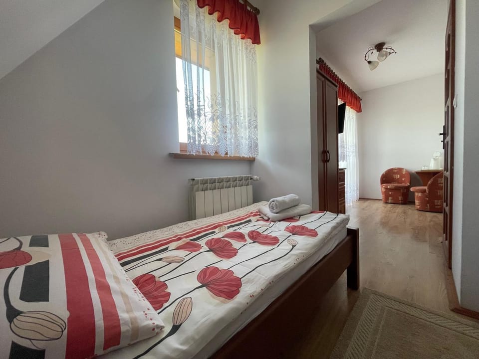 Pokoje gościnne u Komperdow pod wyciągiem narciarskim Kaniowka Bed and Breakfast in Lesser Poland Voivodeship