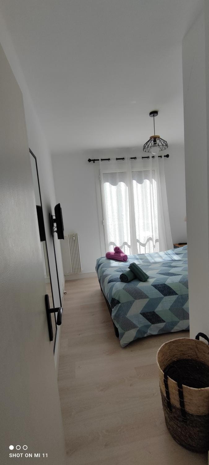 Bed, Bedroom
