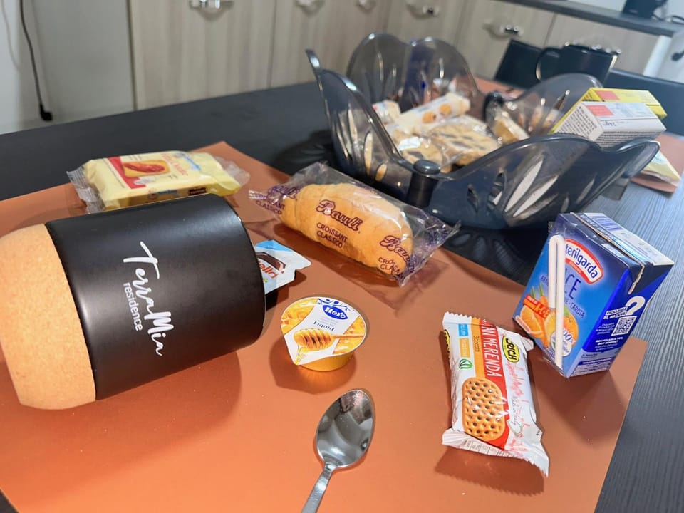 Food and drinks, Food, Breakfast, Buffet breakfast