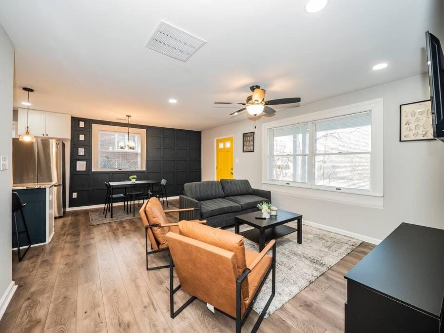 Communal lounge/ TV room, Living room, Seating area, Dining area, fireplace