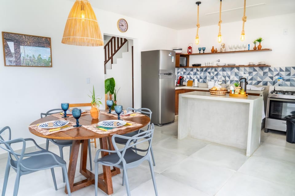 Kitchen or kitchenette, Dining area, Food, minibar, pet friendly, stove