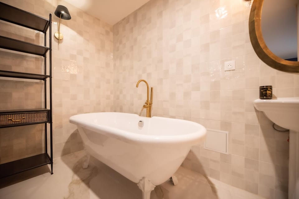 Monsieur Montmartre - Moulin Rouge Residence Apartment in Paris