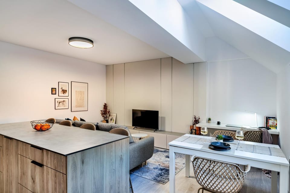 Kitchen or kitchenette, Living room