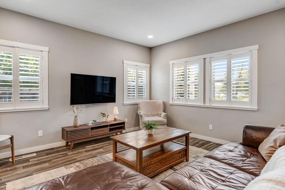 Remodeled Downtown 3bed Home Quartz Countertops House in Boise