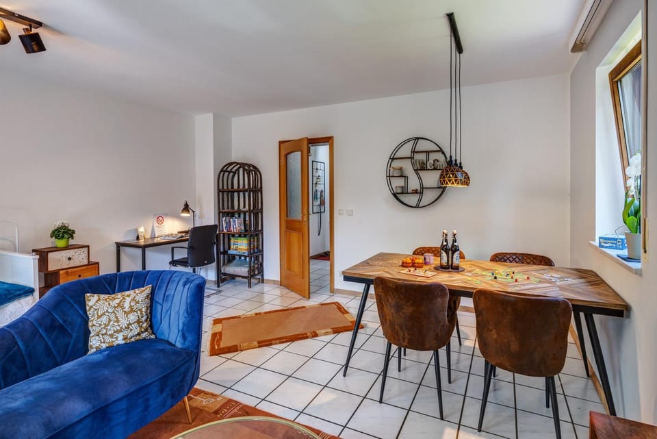 Living room, Dining area