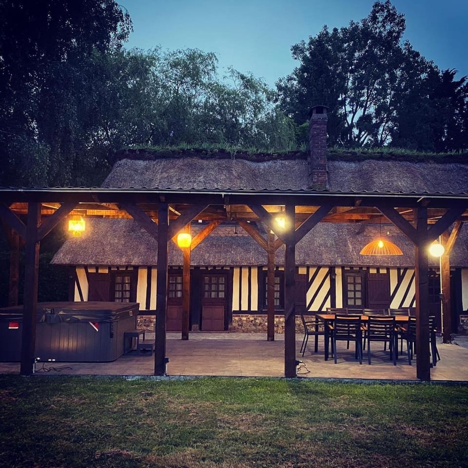 2 chaumieres pour vos Week-end et vacances en Normandie House in Normandy
