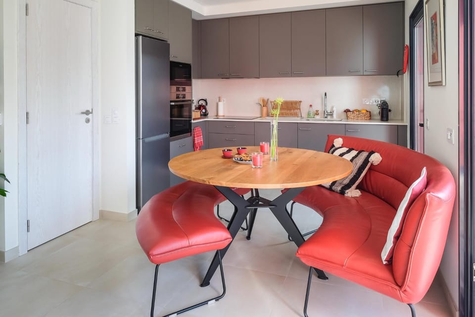 Lounge or bar, Dining area, kitchen