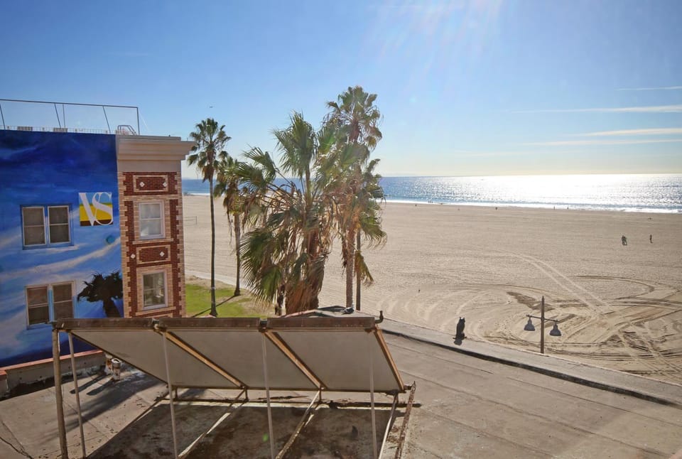 Cadillac Hotel in Venice Beach