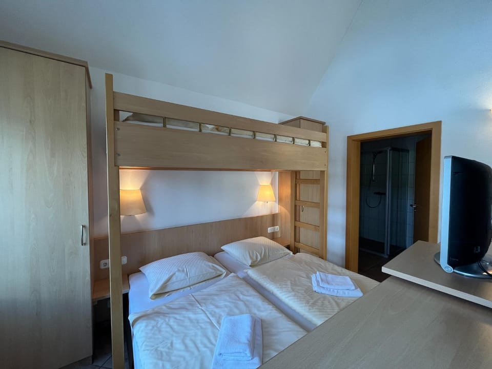 Bed, Bedroom, wardrobe