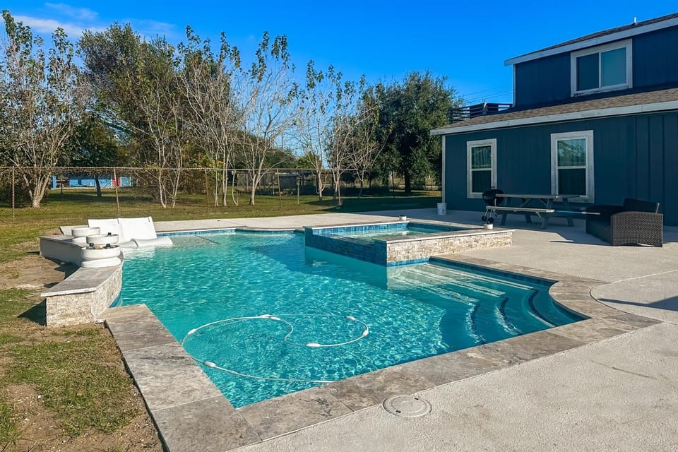 Redicare Resort - Downstairs House in Galveston Island