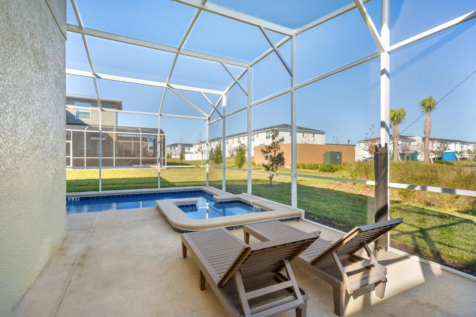 Chic 5Bed Home with Themed Rooms House in Four Corners