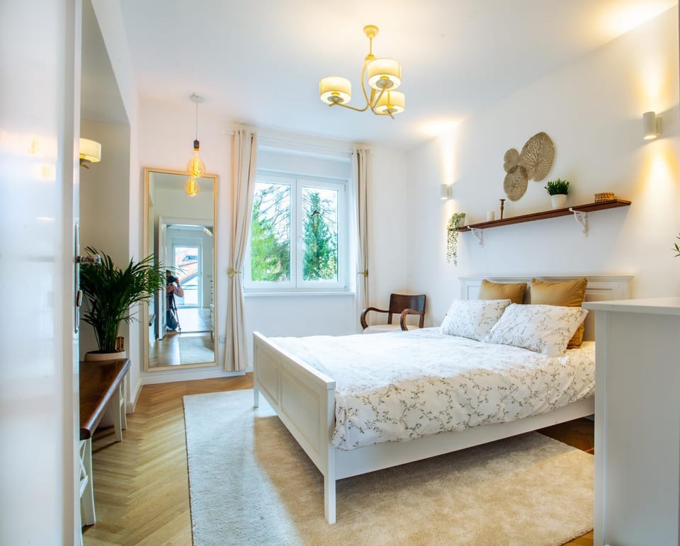 Bed, Photo of the whole room, Bedroom, wardrobe