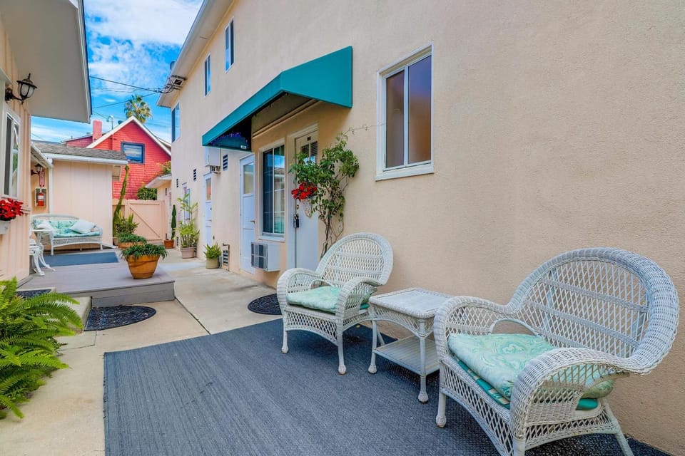 Blue Topaz Apartment in La Jolla