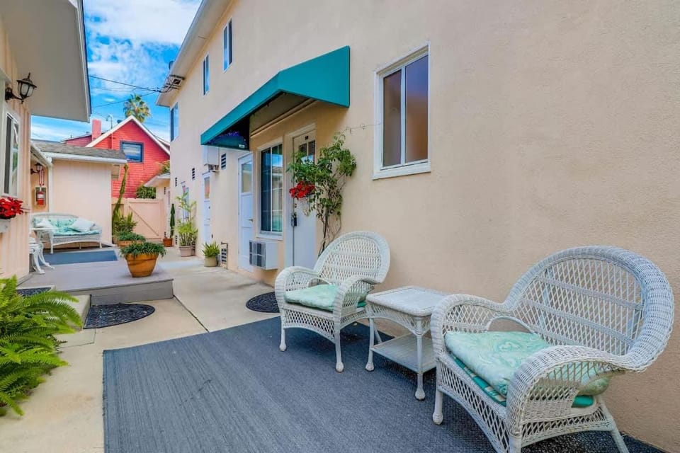 Blue Topaz Apartment in La Jolla