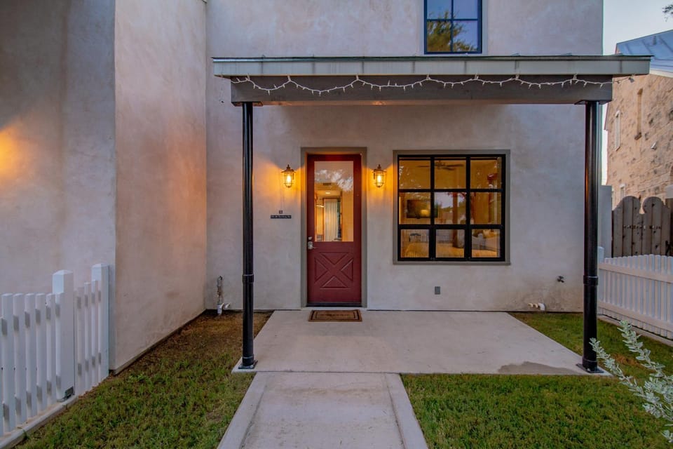 The Gardens of Barons Creek Unit B Apartment in Fredericksburg