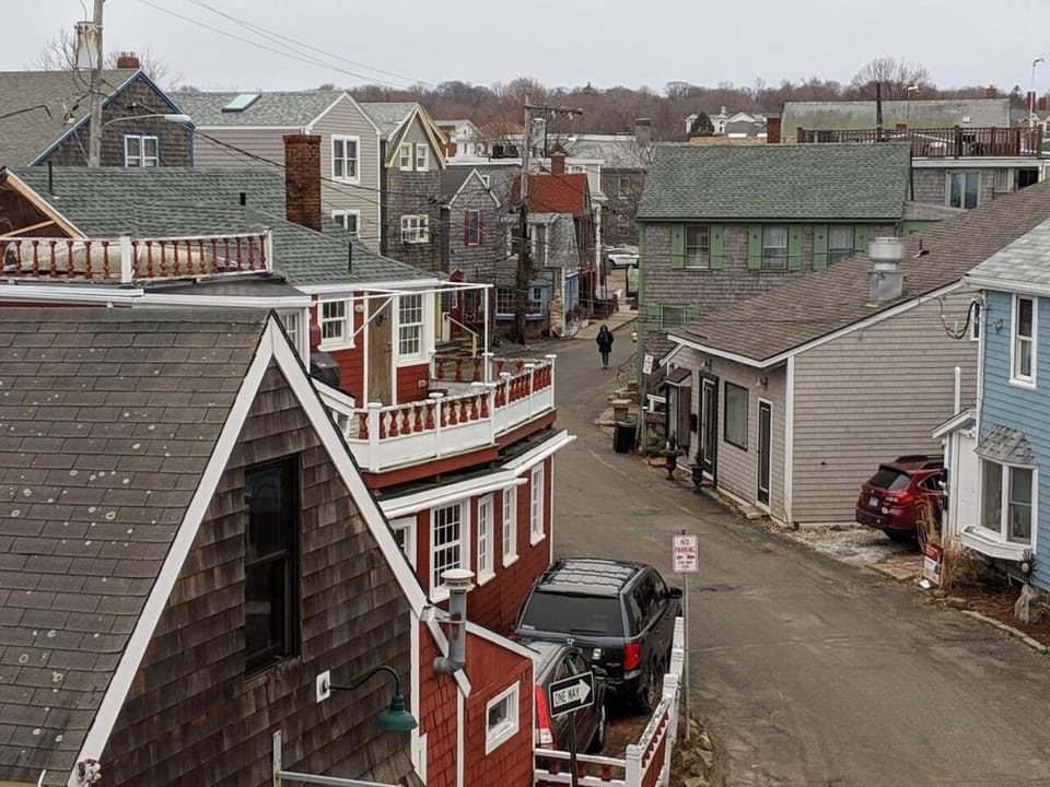 The Crow's Nest @ Rockport's Sail Loft Apartment in Rockport