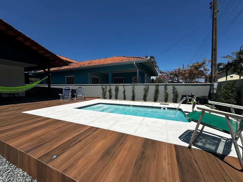 BS01- Casa com Piscina Aquecida e Churrasqueira House in Balneário Barra do Sul