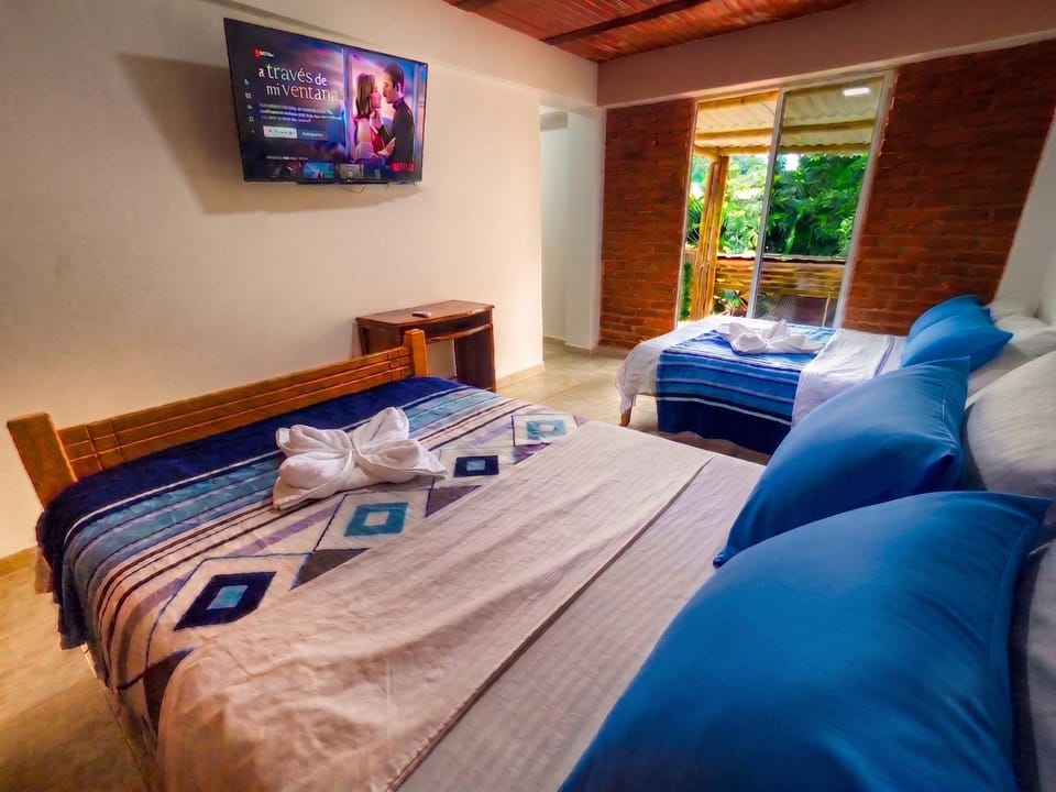 ISA BELLA Hospedaje y Cabaña Entre Aves House in Quindio, Colombia