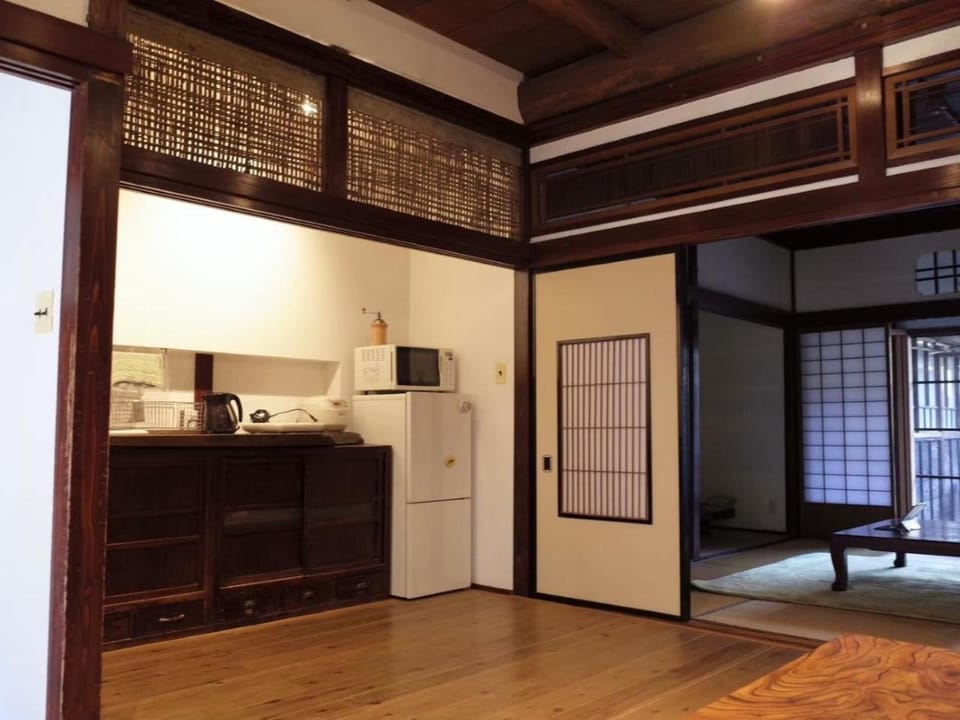Kitchen or kitchenette, Kitchen or kitchenette, Communal kitchen, stove, kitchen