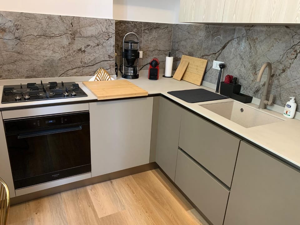 Coffee/tea facilities, Kitchen or kitchenette, dishwasher, pet friendly, stove