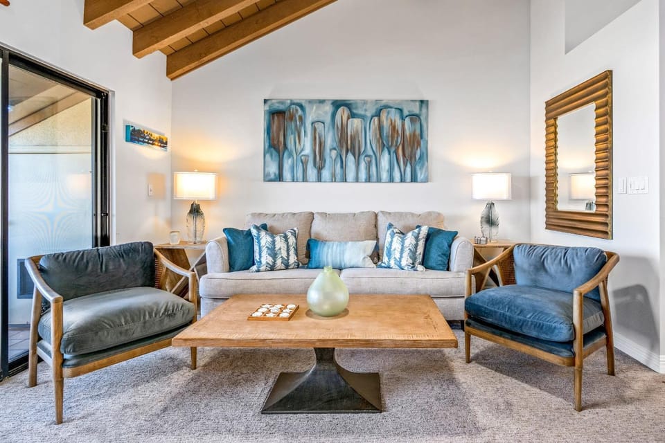 Luxurious & Spacious Ocean Vistas Apartment in Wailea