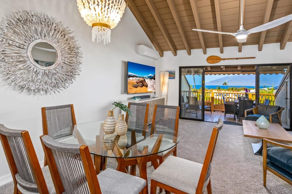 Luxurious & Spacious Ocean Vistas Apartment in Wailea