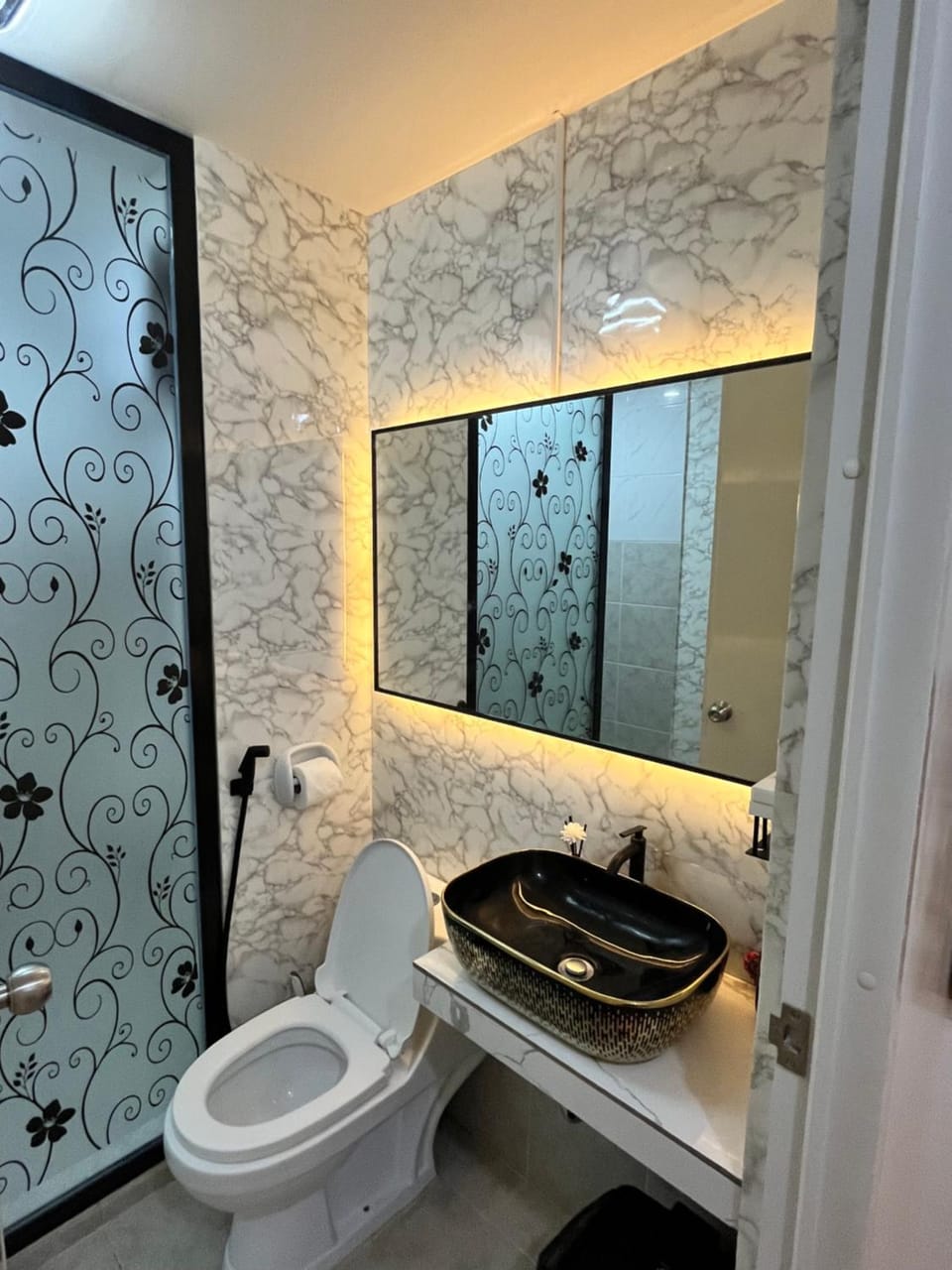 RFR Condo Suites Apartment in Bacolod