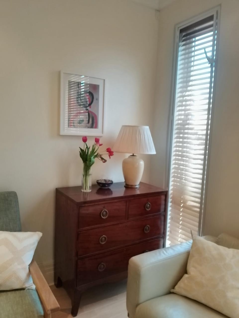 Beautiful apartment in Kew, Richmond London with Free Underground Parking Balcony Apartment in Richmond