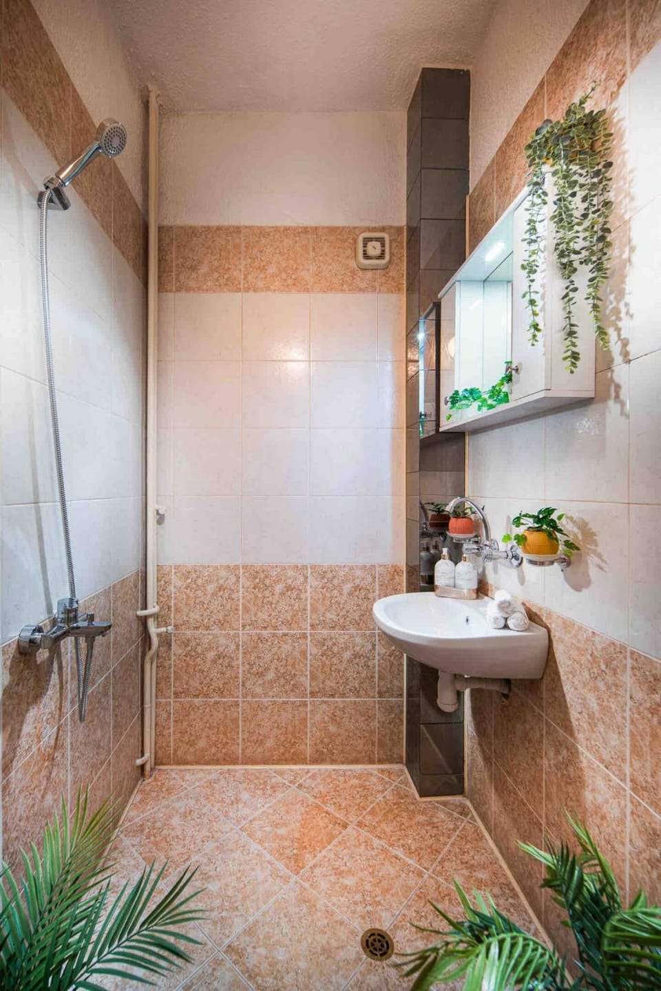 National Palace Of Culture 1 Step Away! Apartment in Sofia