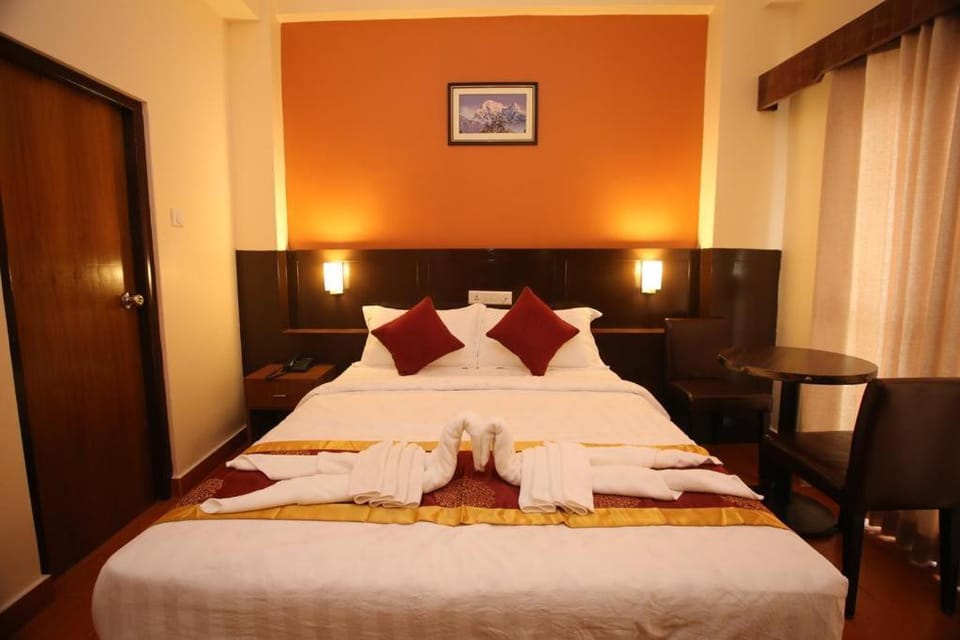 Bed, Photo of the whole room, Bedroom