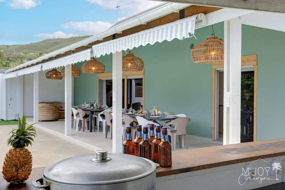 VILLA DES ORMEAUX idéale pour 18 personnes Villa in Saint-Paul