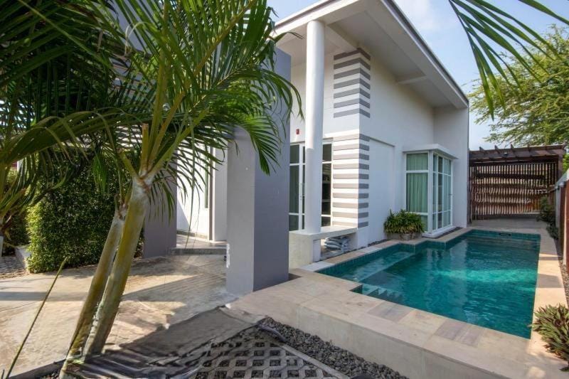 Pranaluxery Pool Villa 1 Villa in Prachuap Khiri Khan, Thailand