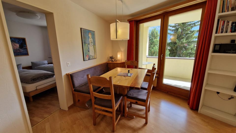 Chesa Bellaval, Haus la Vuolp 2 1 2-Zimmerwohnung Apartment in Saint Moritz