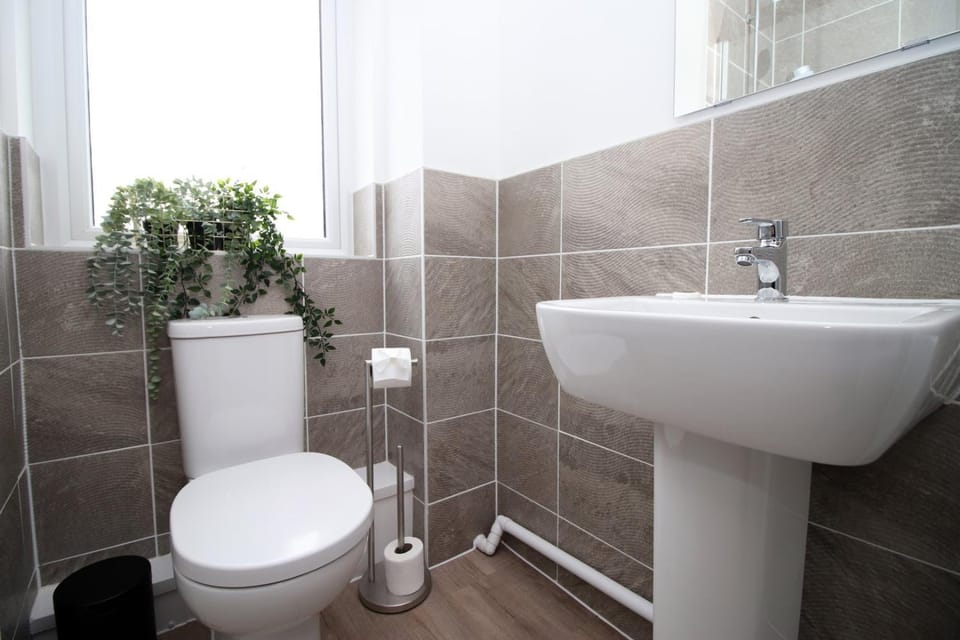 Church Road Cardiff FREE parking Apartment in Cardiff