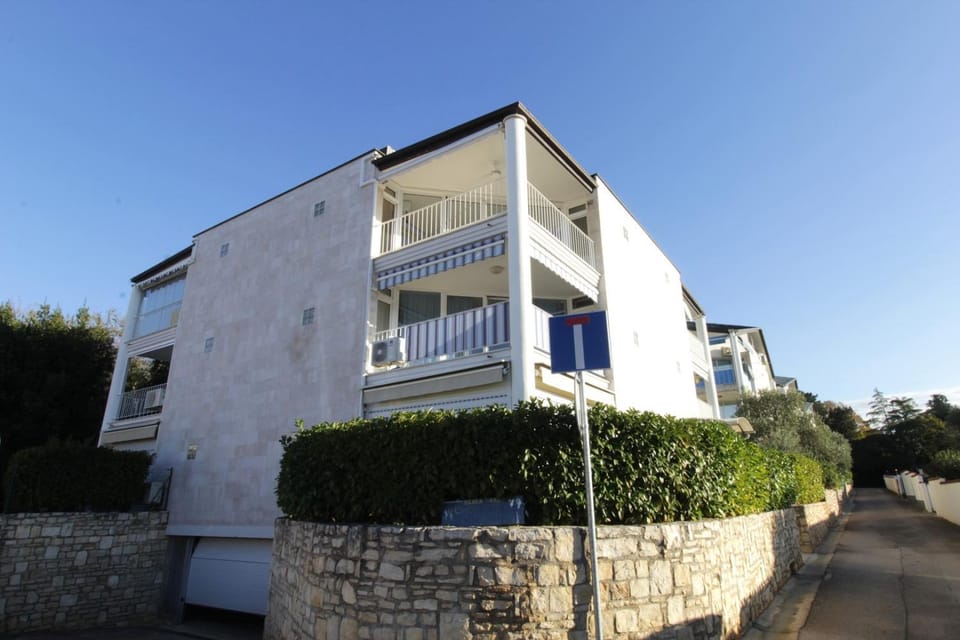 Apartment Crvena uvala Apartment in Istria County