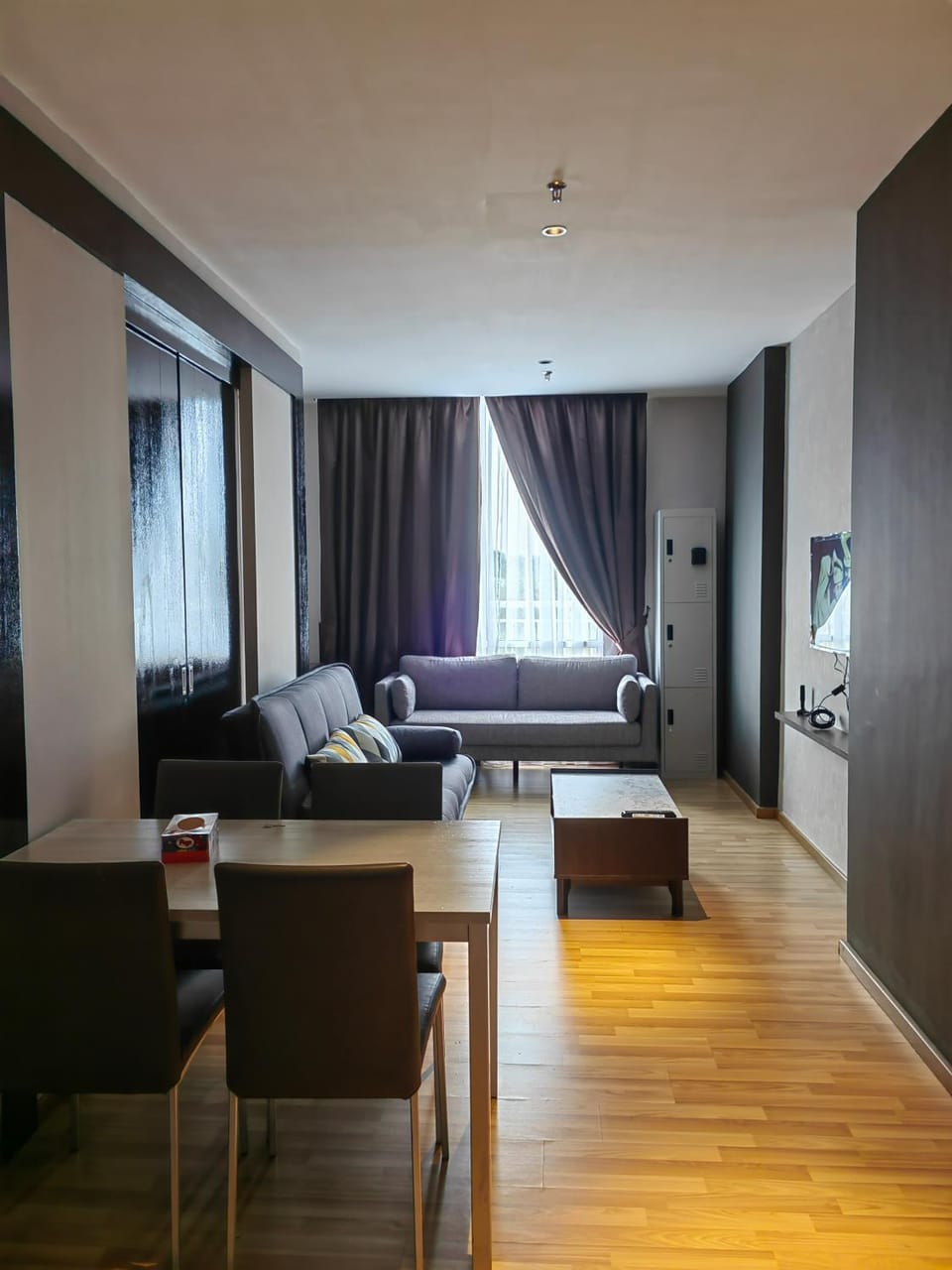 Living room, Seating area