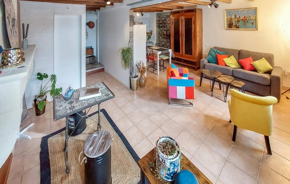 Property building, Living room