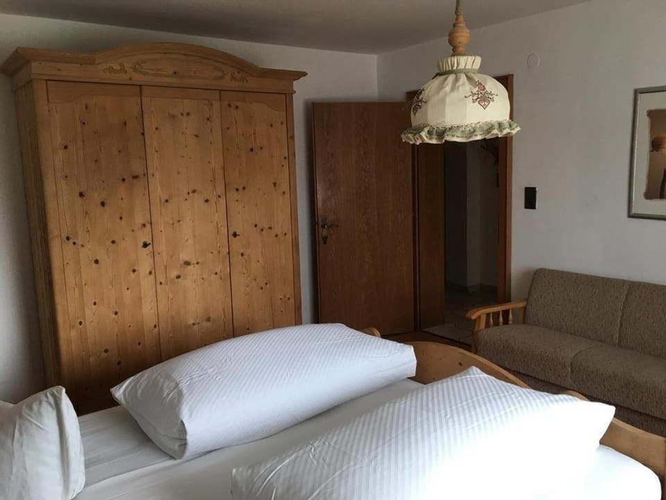 Haus Gerlinde Schernthaner Bed and Breakfast in Tyrol