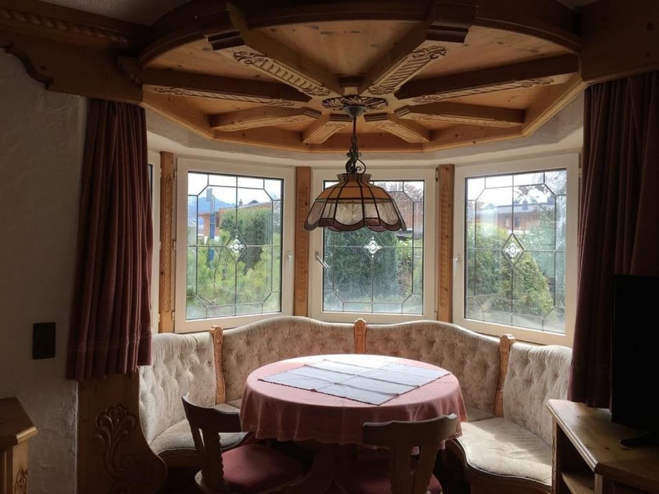 Haus Gerlinde Schernthaner Bed and Breakfast in Tyrol