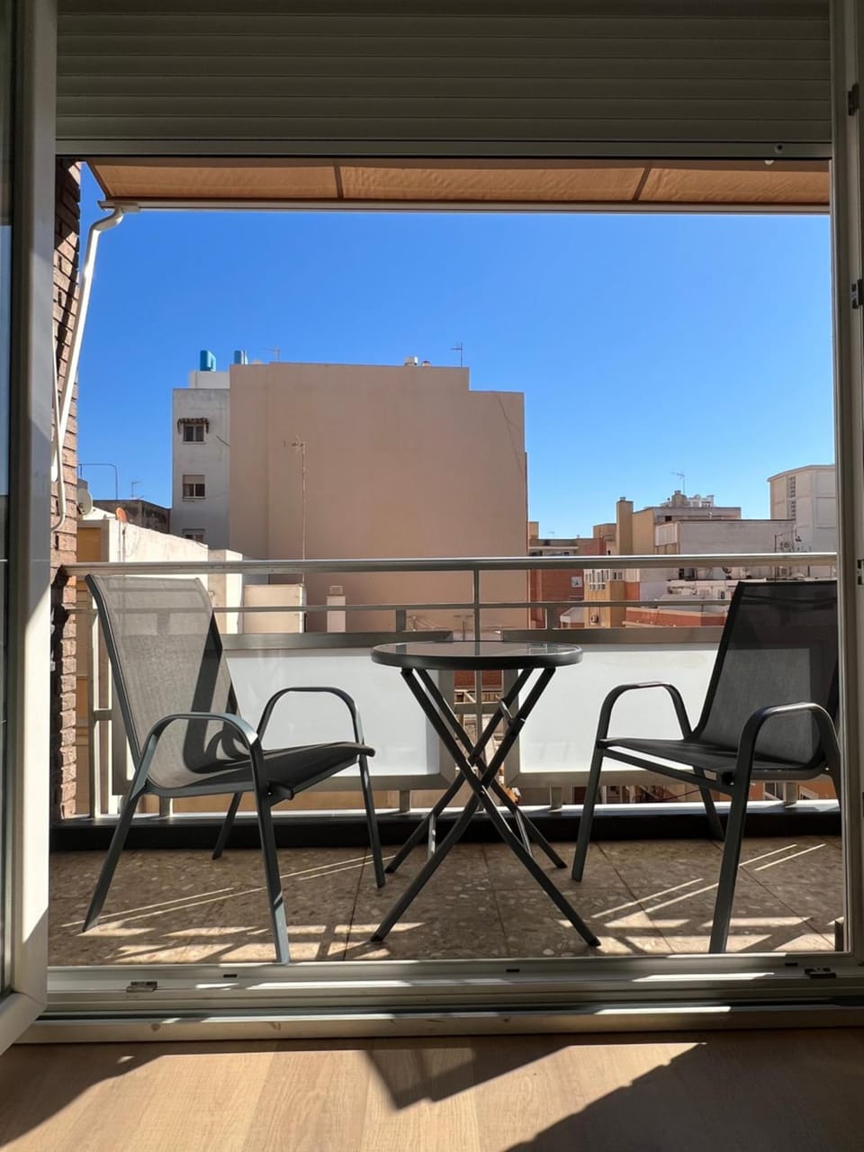 playa calle California, parking Apartment in Almería