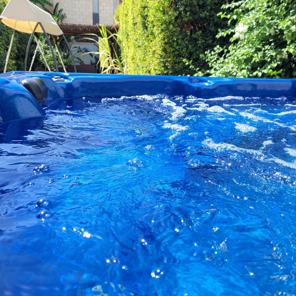 Hot Tub, Spa and wellness centre/facilities