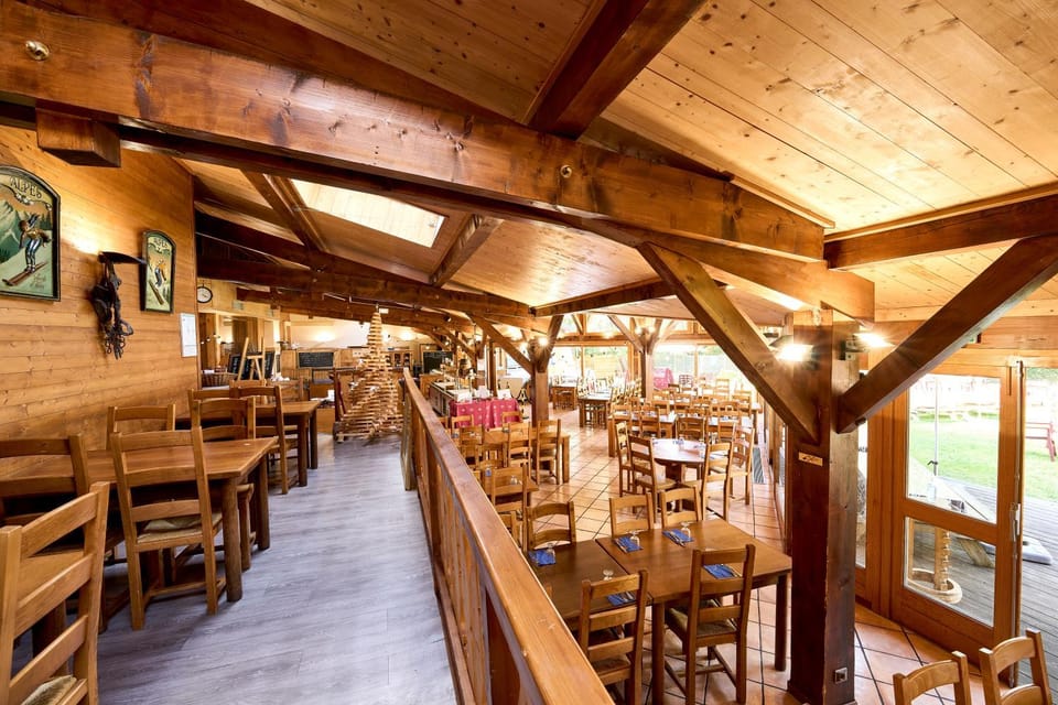 Restaurant/places to eat, Restaurant/places to eat