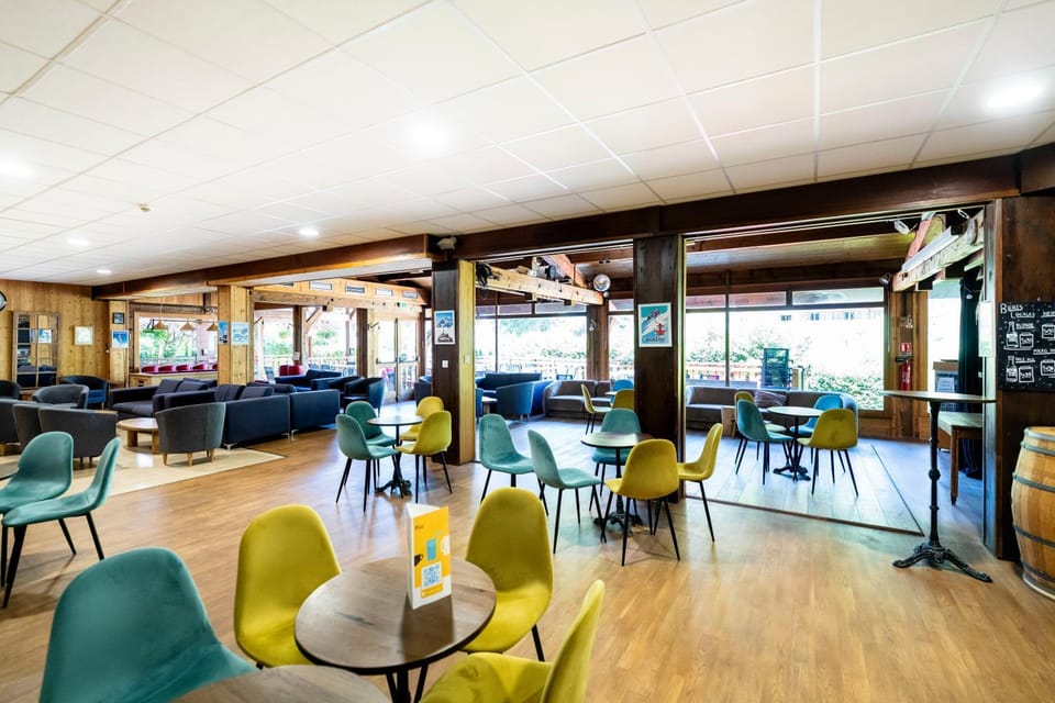 Lounge or bar
