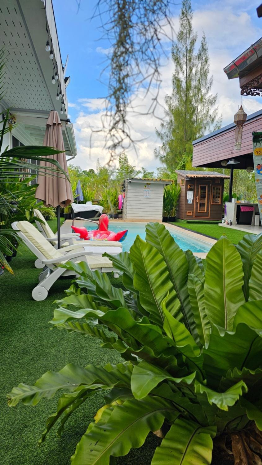 Swimming pool