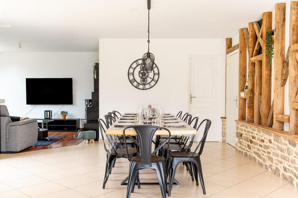 Property building, Living room