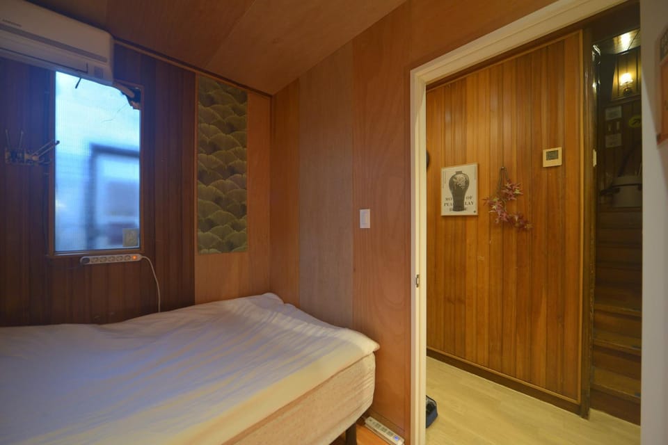 SeoulPapa Guesthouse - Female only Bed and Breakfast in Seoul
