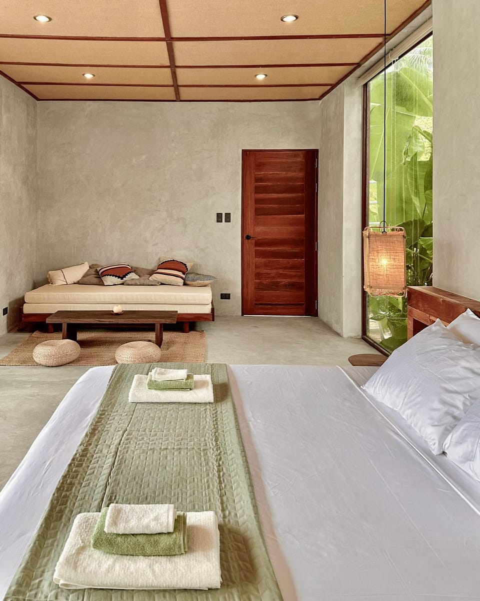 Living room, Photo of the whole room, Bedroom