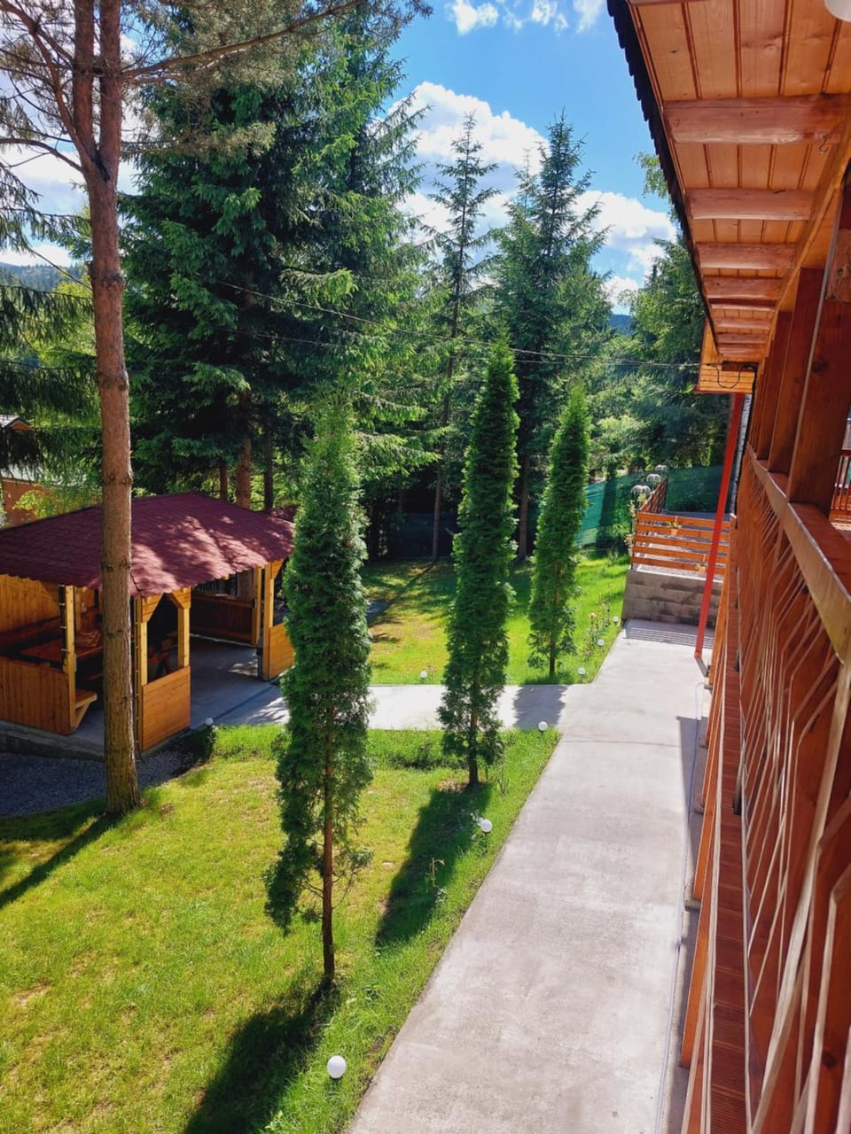 Cabana Stînă - Duplex Montan House in Romania